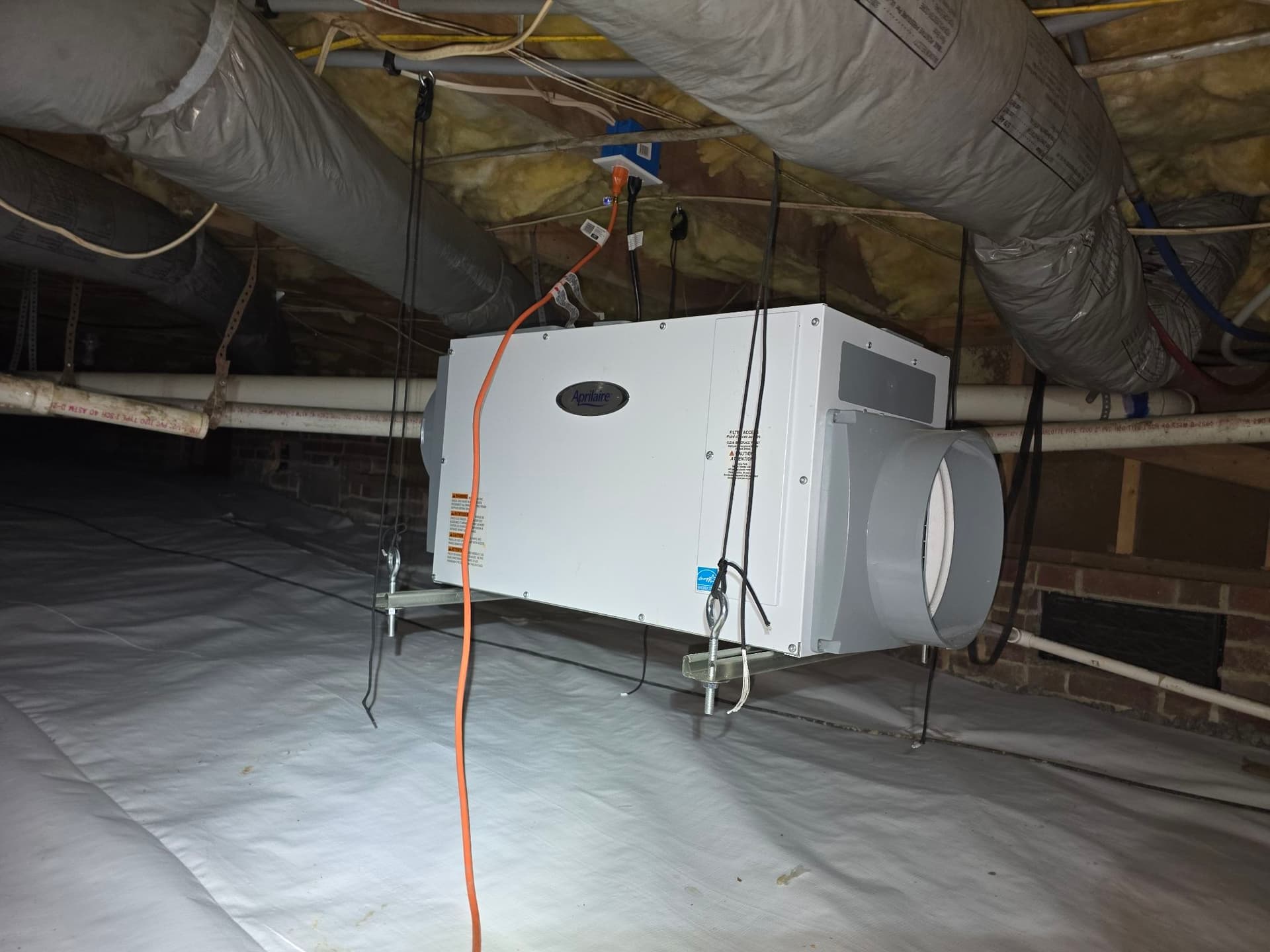 Gallery photos for Crawl Space Transformation with Dehumidifier: Image #1