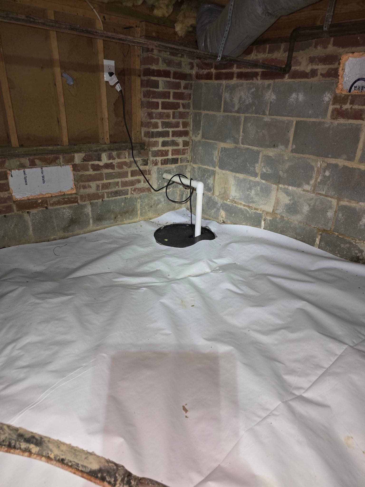 Gallery photos for Crawl Space Transformation with Dehumidifier: Image #2